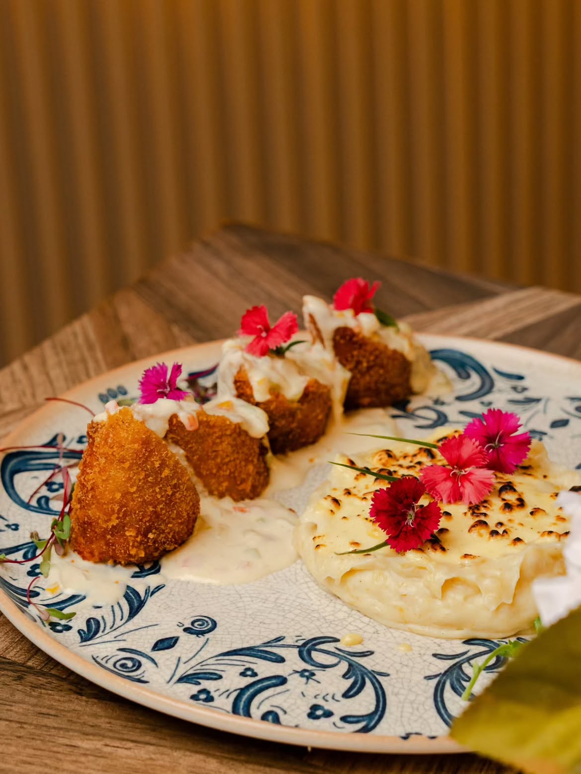 Pollo Cordon Bleu relleno de queso y jamón